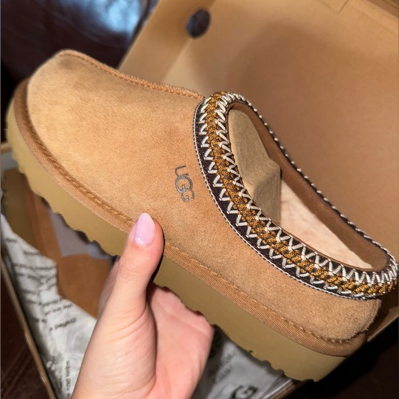 UGG Tasman Slippers - Picture 1 of 4
